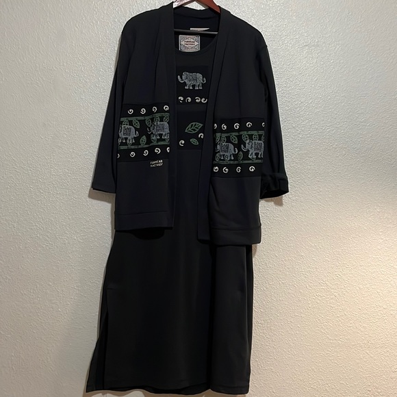 Funwear Factory 2pc set with Elephants 🐘 Medium - Picture 1 of 9